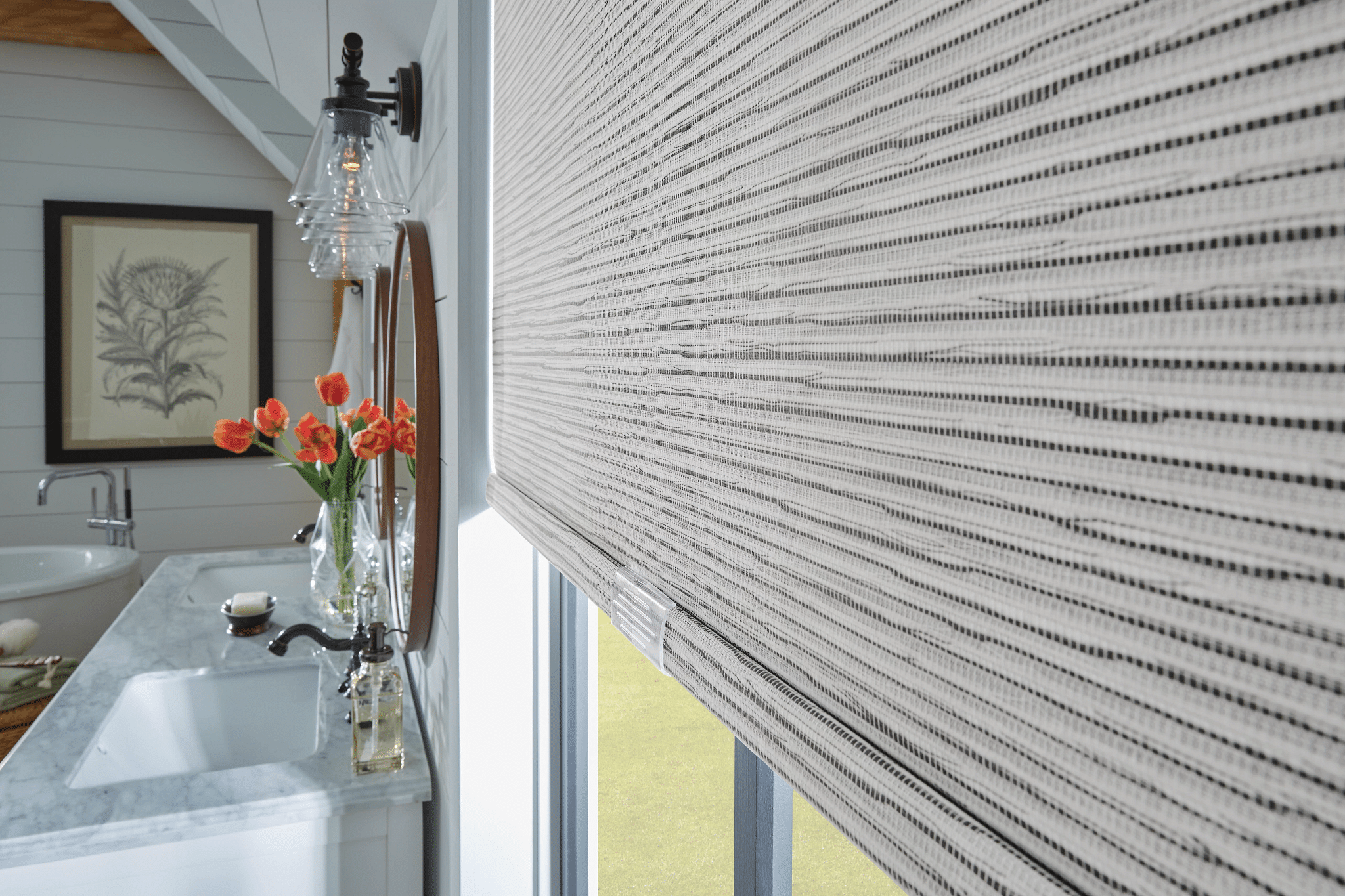 Roller Shade White Hunter Douglas